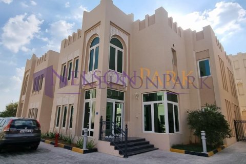 5 bedrooms Villa in Doha, Qatar No. 58283