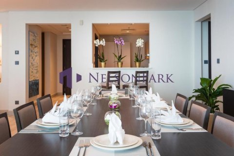 Apartment de 1 dormitorio en Doha, Qatar No. 58301 18