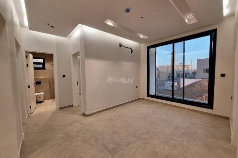 5 bedrooms Apartment in Riyadh, Saudi Arabia No. 60038 4