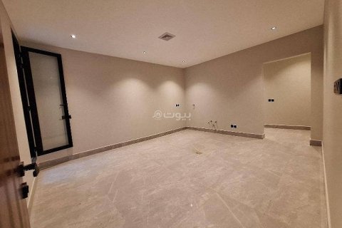 5 bedrooms Villa in Riyadh, Saudi Arabia No. 60040 17