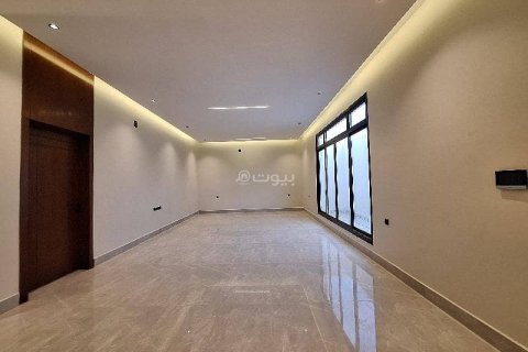 5 bedrooms Villa in Riyadh, Saudi Arabia No. 60040 13