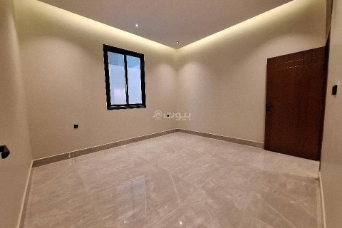 5 bedrooms Villa in Riyadh, Saudi Arabia No. 60040 10