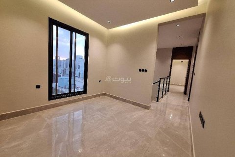 5 bedrooms Villa in Riyadh, Saudi Arabia No. 60040 19