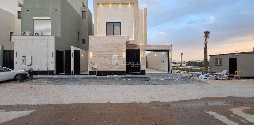 5 bedrooms Villa in Riyadh, Saudi Arabia No. 60040