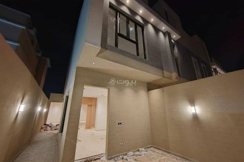 5 bedrooms Apartment in Riyadh, Saudi Arabia No. 60042