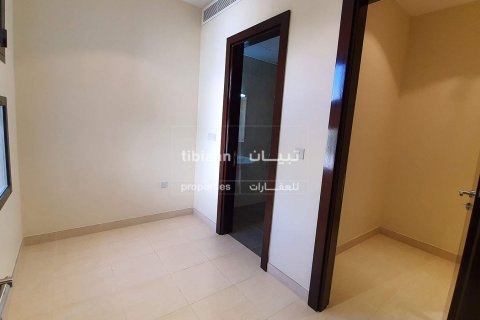 4 bedrooms Villa in Muscat, Oman No. 53476 10