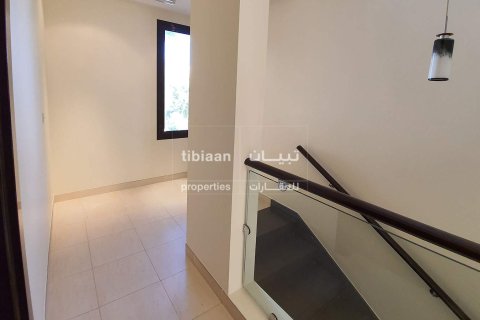 4 bedrooms Villa in Muscat, Oman No. 53476 16