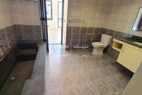 4 bedrooms Villa in Muscat, Oman No. 53476 30