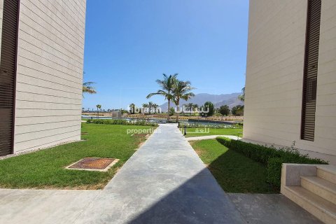 Apartment de 2 dormitorios en As'Sifah, Oman No. 53481 18