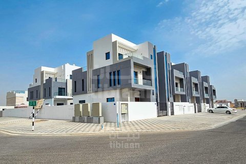5 bedrooms Villa in Bawshar, Oman No. 53605