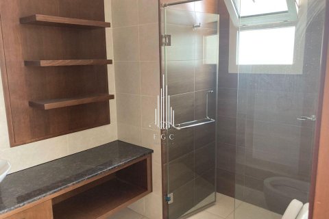 5 bedrooms Villa in Khalifa City, UAE No. 34759 3