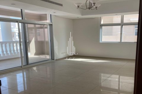 5 bedrooms Villa in Khalifa City, UAE No. 34759 9
