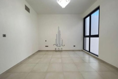 5 bedrooms Villa on the Yas Island, UAE No. 39127 13