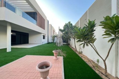 5 bedrooms Villa on the Yas Island, UAE No. 39127 10