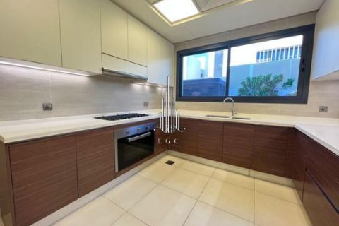 5 bedrooms Villa on the Yas Island, UAE No. 39127 21
