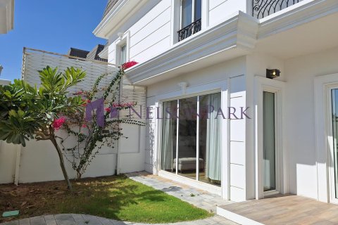 4 bedrooms Villa in Lusail, Qatar No. 57959 8