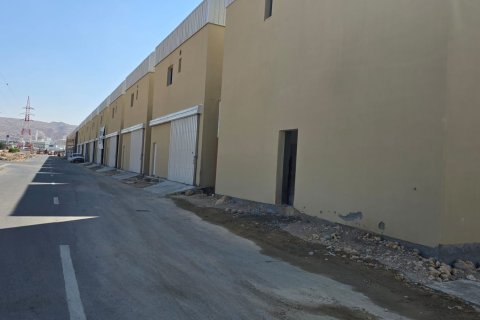 Commercial property de en Muscat, Oman No. 54244 3