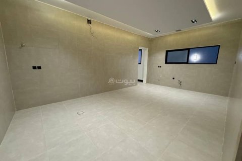 Villa de 4 dormitorios en Riyadh, Saudi Arabia No. 59919 18