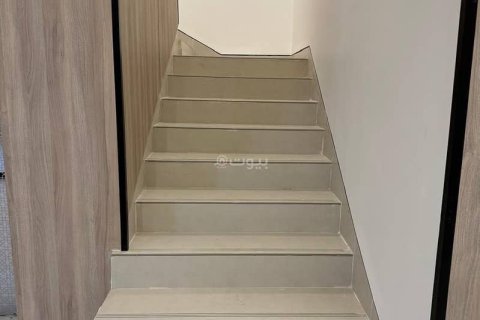Villa de 4 dormitorios en Riyadh, Saudi Arabia No. 59919 19