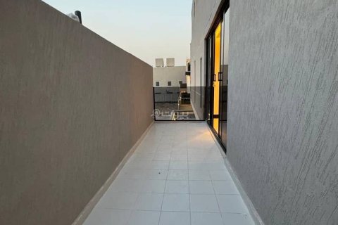 Villa de 4 dormitorios en Riyadh, Saudi Arabia No. 59919 22