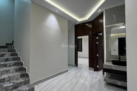 Villa de 5 dormitorios en Riyadh, Saudi Arabia No. 59916 19