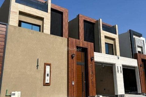 Villa de 5 dormitorios en Riyadh, Saudi Arabia No. 59916 3