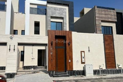6 bedrooms Villa in Riyadh, Saudi Arabia No. 59918 3