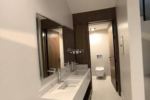 4 bedrooms Apartment in Riyadh, Saudi Arabia No. 59921