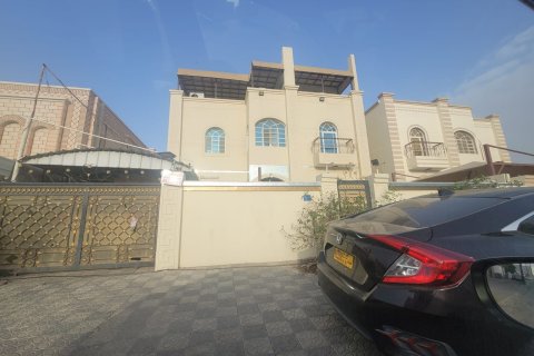 8 bedrooms Villa in Muscat, Oman No. 54254