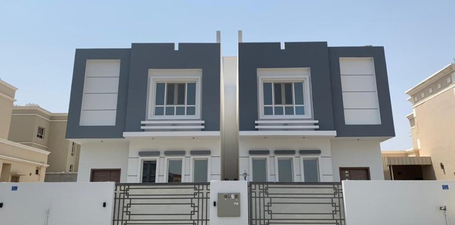 Villa de 6 chambres à Ash Sharqiyah North, Oman No. 54250