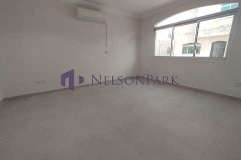 Villa de 5 dormitorios en Doha, Qatar No. 57422 8