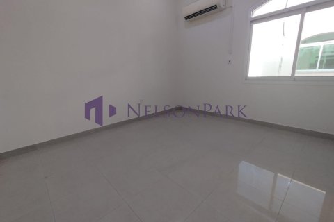 Villa de 5 dormitorios en Doha, Qatar No. 57422 10