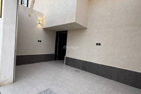Квартира с 3 спальнями в Эр-Рияд, Саудовская Аравия №61586