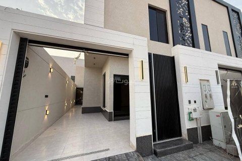 3 bedrooms Apartment in Riyadh, Saudi Arabia No. 61587