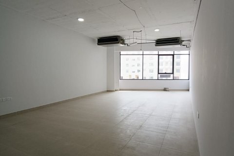 78m² Commercial property in Muscat, Oman No. 54365 4