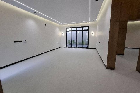 4 bedrooms Apartment in Riyadh, Saudi Arabia No. 61604 6