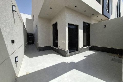 4 bedrooms Apartment in Riyadh, Saudi Arabia No. 61604