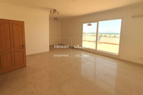 500m² Villa in Muscat, Oman No. 53878 3