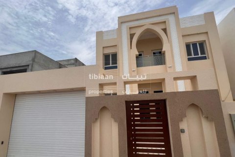6 bedrooms Villa in As Sib, Oman No. 53364 5