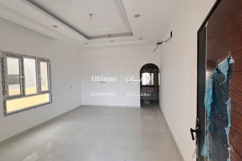 6 bedrooms Villa in As Sib, Oman No. 53364 3