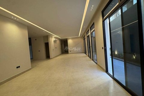 Apartment de 3 dormitorios en Riyadh, Saudi Arabia No. 99472 8