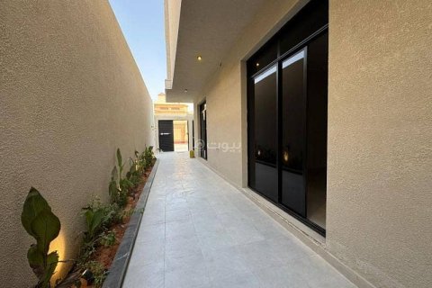 Apartment de 3 dormitorios en Riyadh, Saudi Arabia No. 99472 11