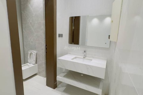 Villa de 3 dormitorios en Riyadh, Saudi Arabia No. 99470 20