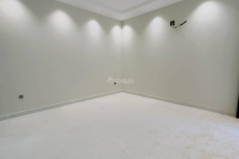 Villa de 3 dormitorios en Riyadh, Saudi Arabia No. 99470 11