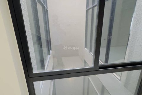 Villa de 3 dormitorios en Riyadh, Saudi Arabia No. 99470 8