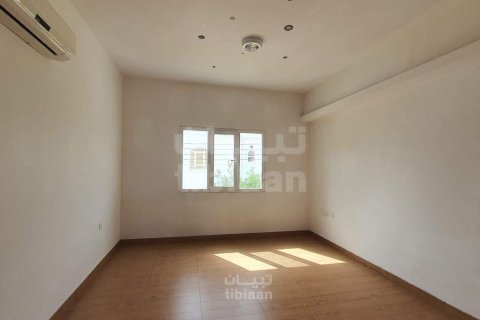 Villa de 6 dormitorios en Muscat, Oman No. 53662 9