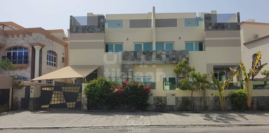 Villa de 6 dormitorios en Muscat, Oman No. 53662