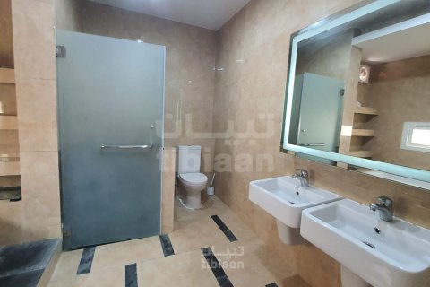 Villa de 6 dormitorios en Muscat, Oman No. 53662 8