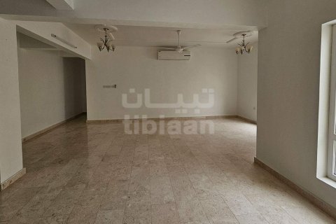 Apartment de 3 dormitorios en As Sib, Oman No. 53614 3