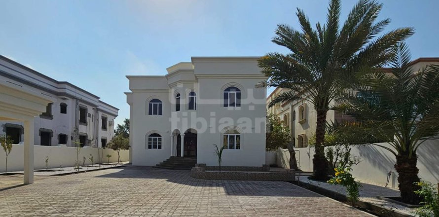 Villa de 5 chambres à As Sib, Oman No. 53618